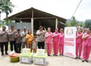 Wujud Empati, Polres dan Bhayangkari Nias Selatan Bantu Keluarga Terdampak Bencana Tanah Longsor