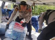 Polda Sumut Salurkan Bantuan ke Daerah Terisolir Lewat Helikopter