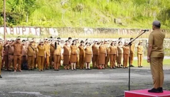Pimpin Apel Pagi, Amsarno Sarumaha Warning ASN yang Malas dan Tidak Tertib